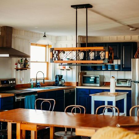 The Barn At Evermore: Riverfront Retreat W/Hot Tub Luray Εξωτερικό φωτογραφία