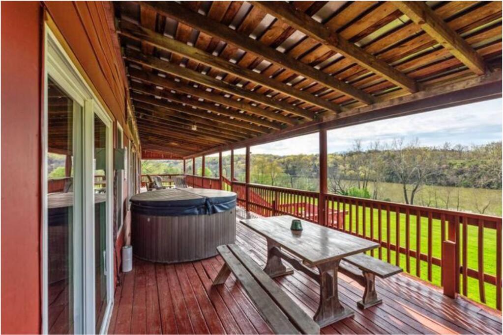 The Barn At Evermore: Riverfront Retreat W/Hot Tub Luray Εξωτερικό φωτογραφία