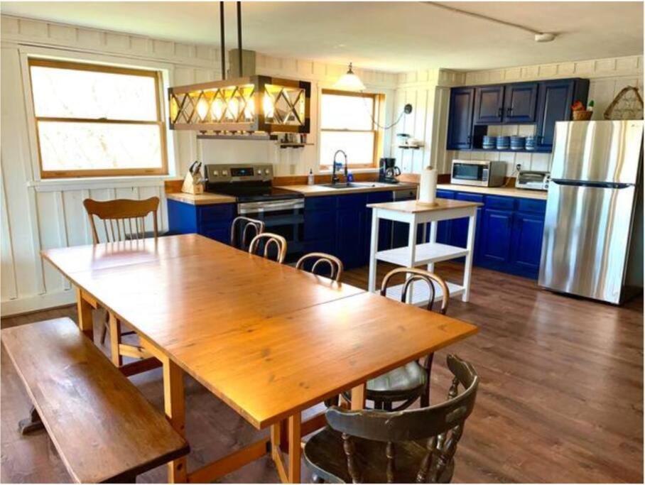 The Barn At Evermore: Riverfront Retreat W/Hot Tub Luray Εξωτερικό φωτογραφία