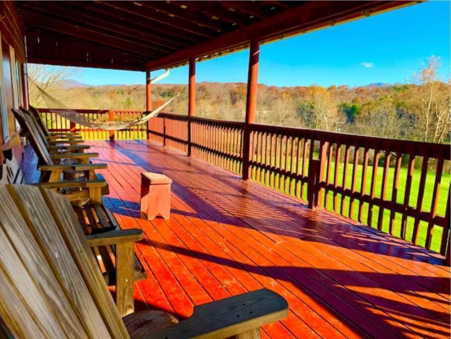 The Barn At Evermore: Riverfront Retreat W/Hot Tub Luray Εξωτερικό φωτογραφία